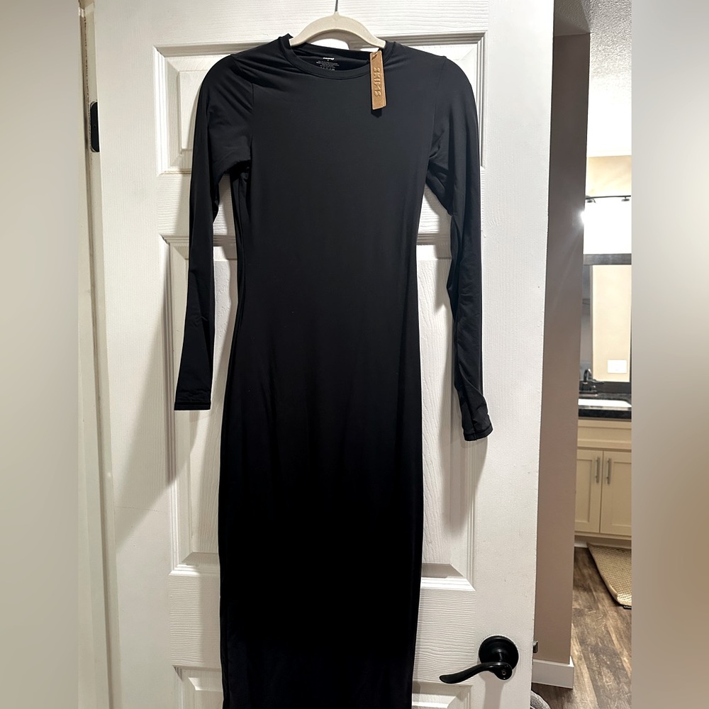 SKIMS Classic Black Long Sleeve Dress - Fits Everybody M NWT
